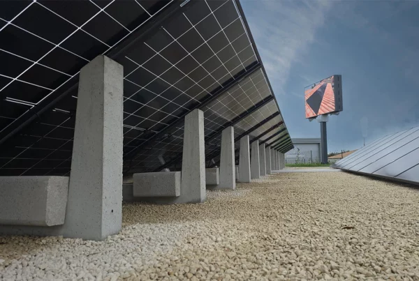 Système photovoltaïque au sol bi-faciale